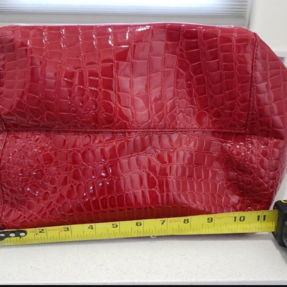 Red tote - Picture 4 of 5